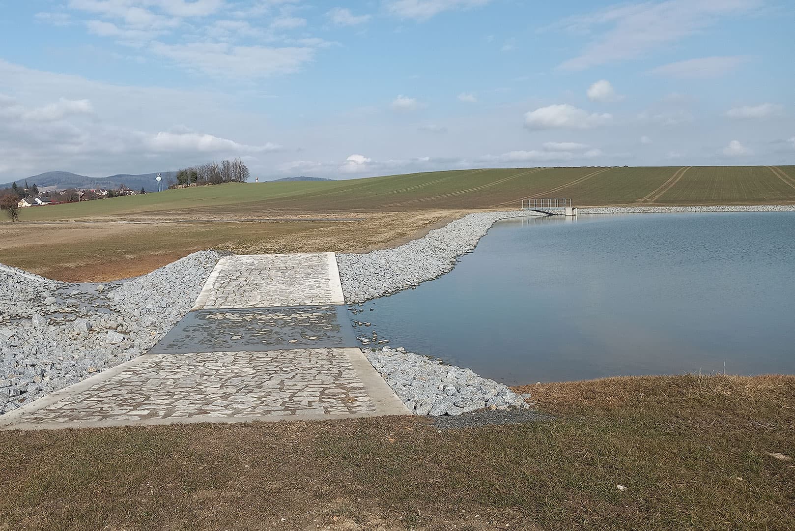 5_vystavba-vodni-nadrze-1.jpg